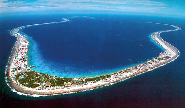 Mururoa_atoll_1980.jpg